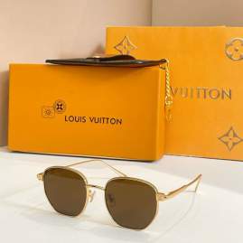 Picture of Louis Vuitton Sunglasses _SKUfw76276505fw